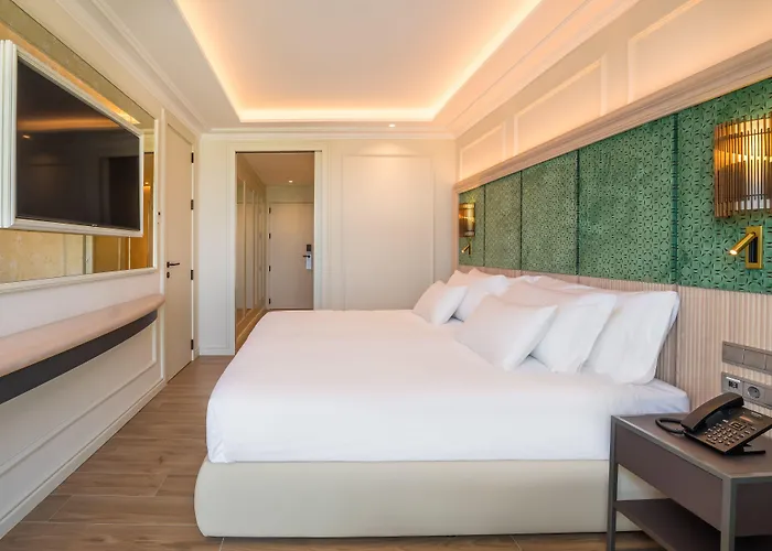 Barcelo Palms Hotel 5*