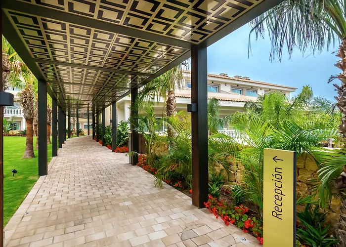 Szálloda Barcelo Palms 5*